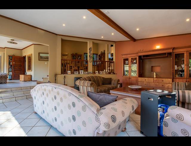 3 BEDROOM FREEHOLD FOR SALE IN GLENVISTA